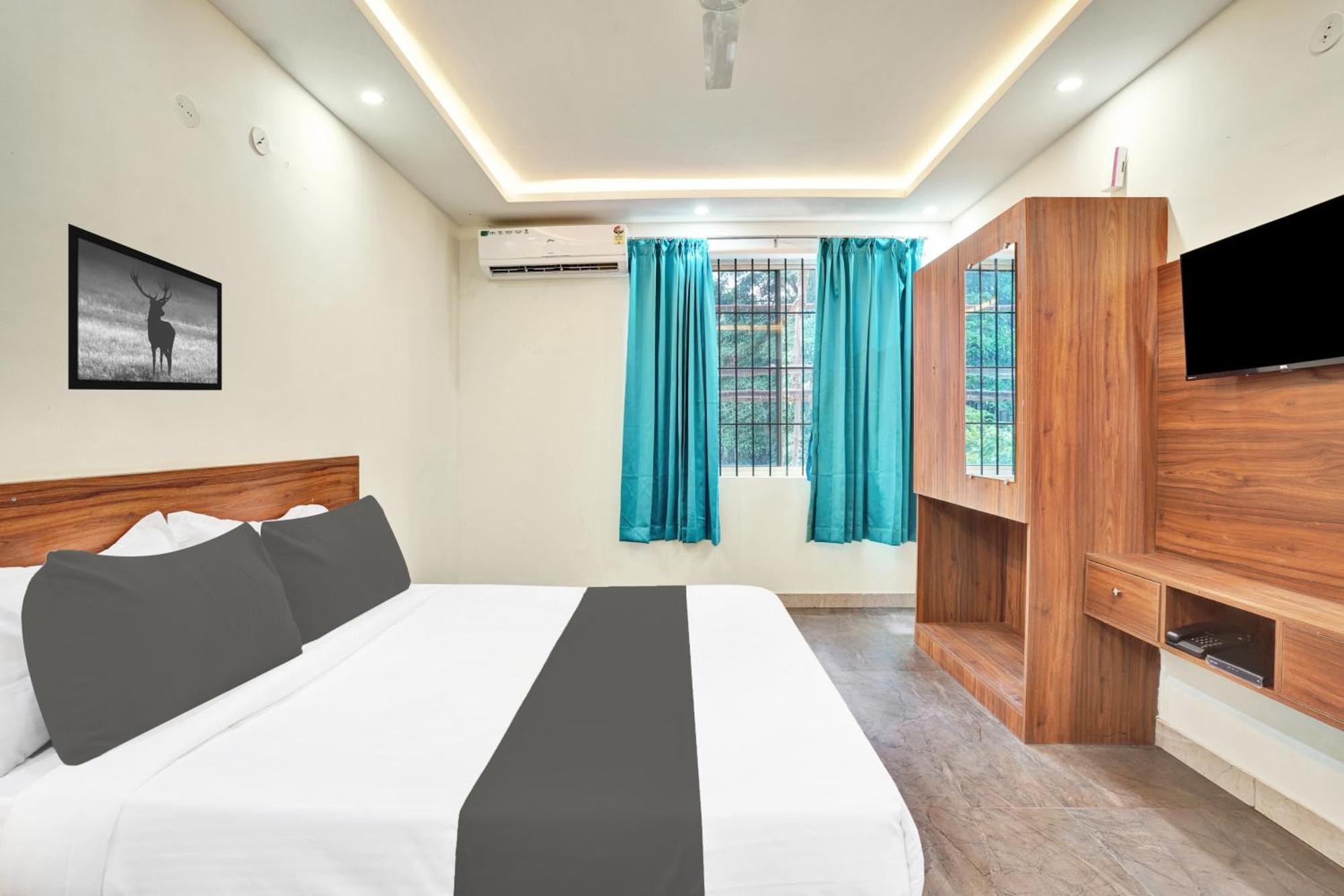 Hotel O Gayathri Metro Deluxe Bangalore Exterior foto